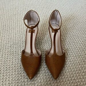 Louise etCie Ankle Strap pump